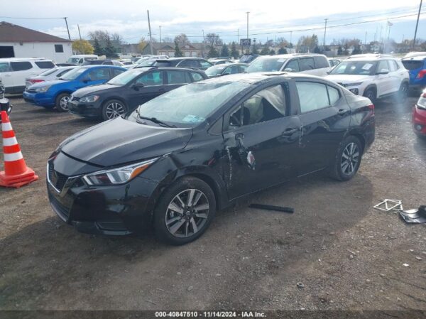 NISSAN VERSA 2021