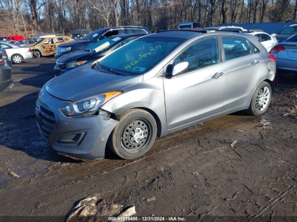 HYUNDAI ELANTRA GT 2017