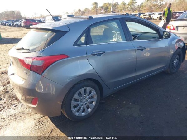HYUNDAI ELANTRA GT 2017 - Imagen 8