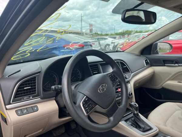 HYUNDAI ELANTRA 2018 - Imagen 8