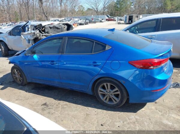 HYUNDAI ELANTRA 2017 - Imagen 8