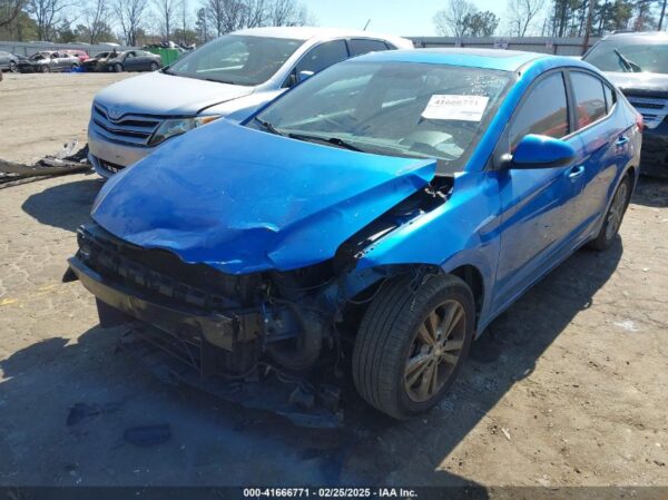HYUNDAI ELANTRA 2017