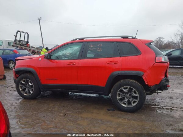 JEEP CHEROKEE 2019 4x4 - Imagen 8