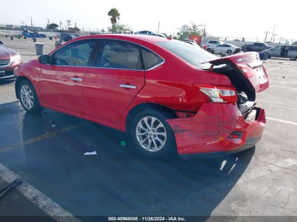 NISSAN SENTRA 2018 - Imagen 6