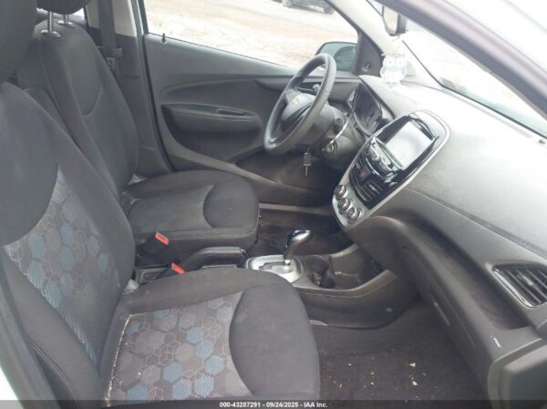 CHEVROLET SPARK 2017 - Imagen 5