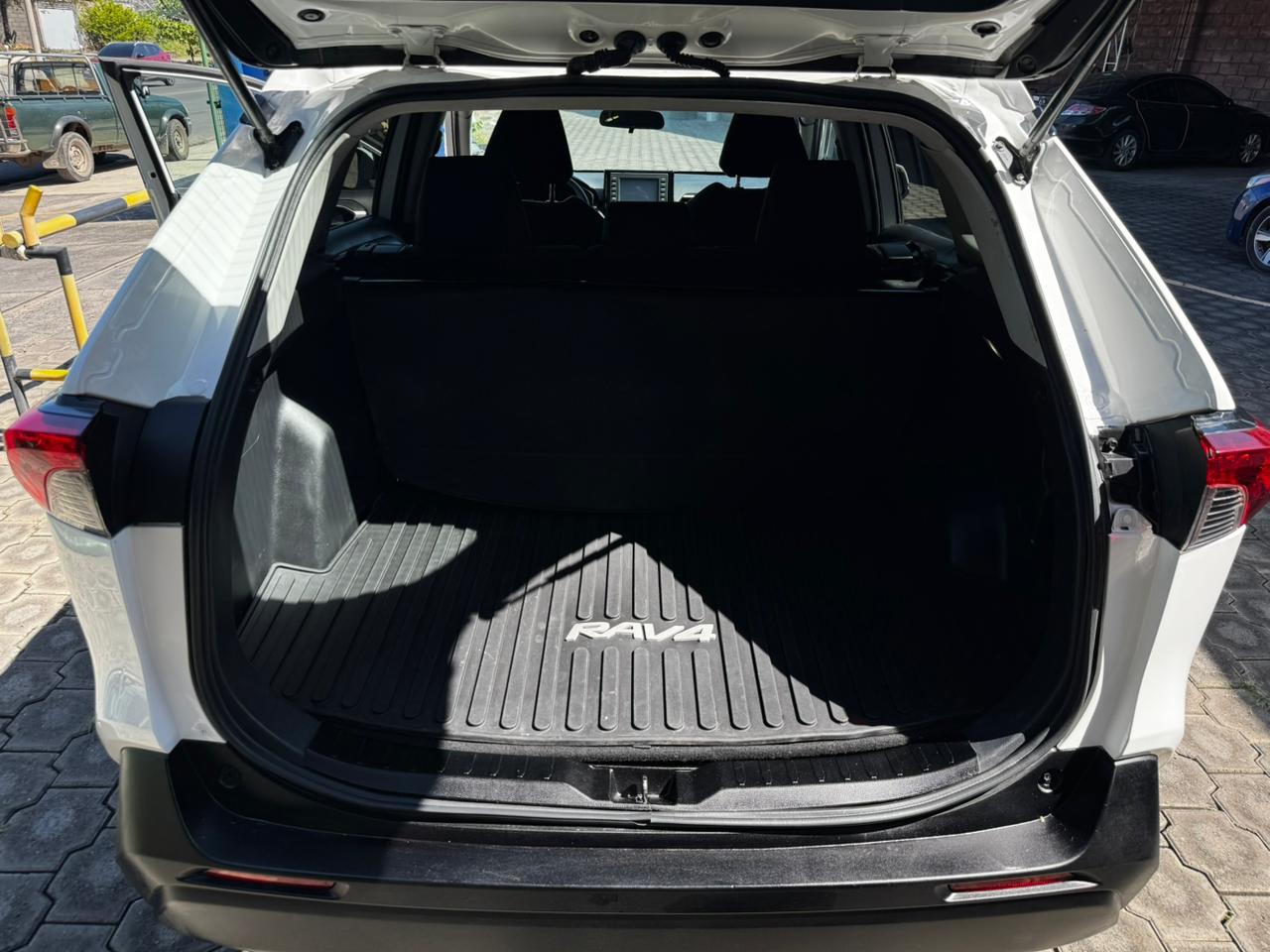 TOYOTA RAV4 2022 4x4 - Imagen 13