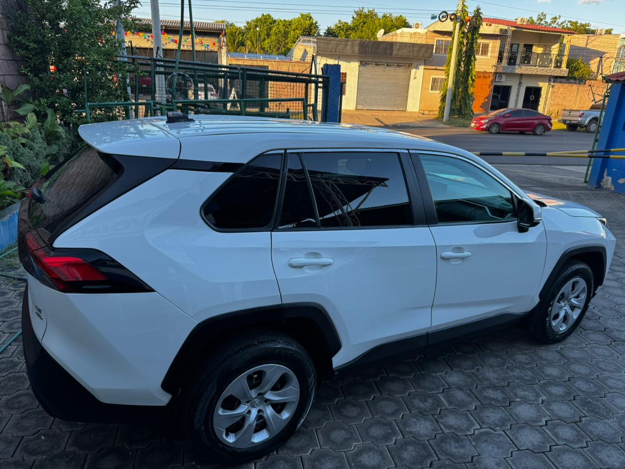 TOYOTA RAV4 2022 4x4 - Imagen 6