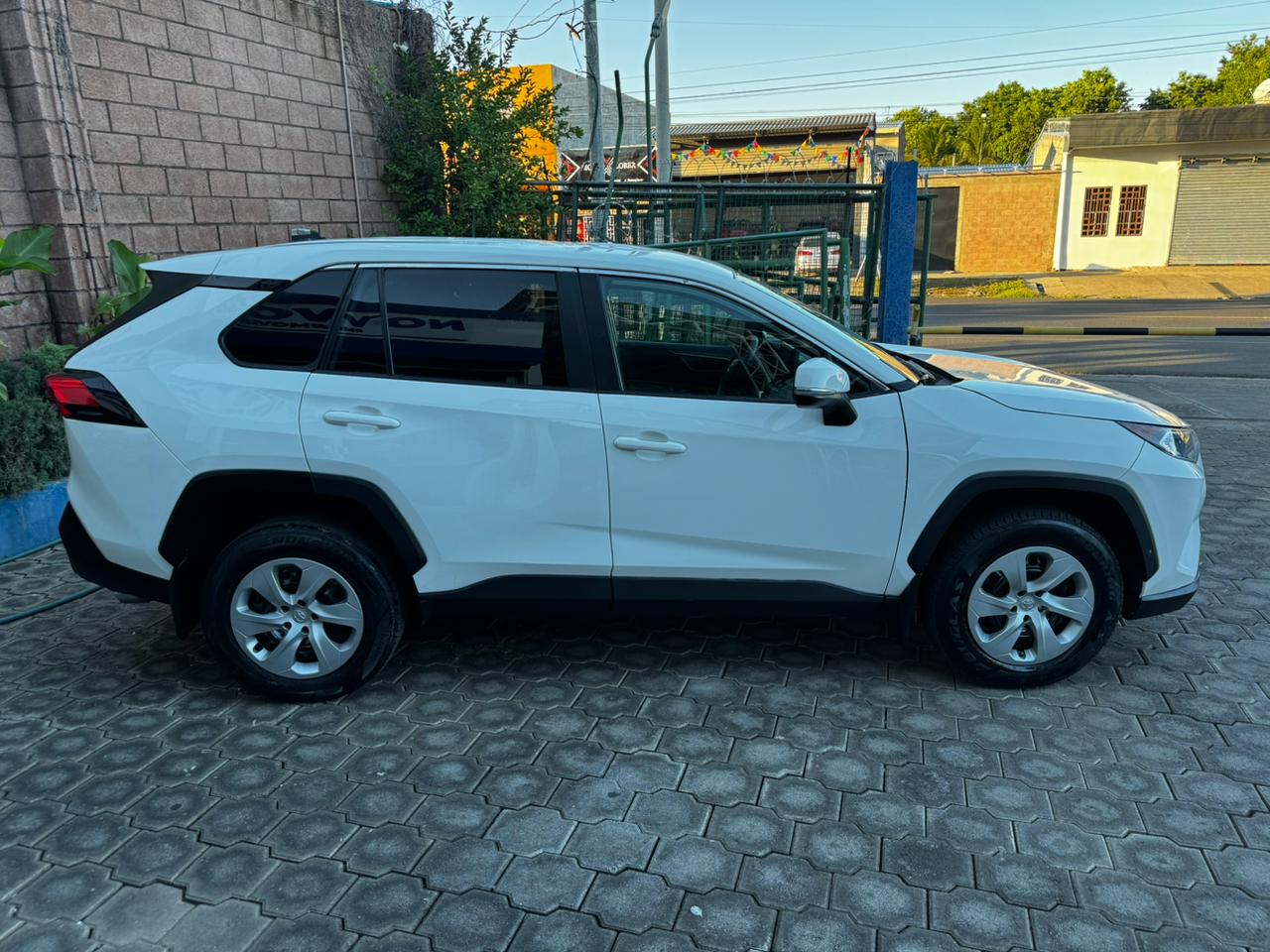 TOYOTA RAV4 2022 4x4 - Imagen 7
