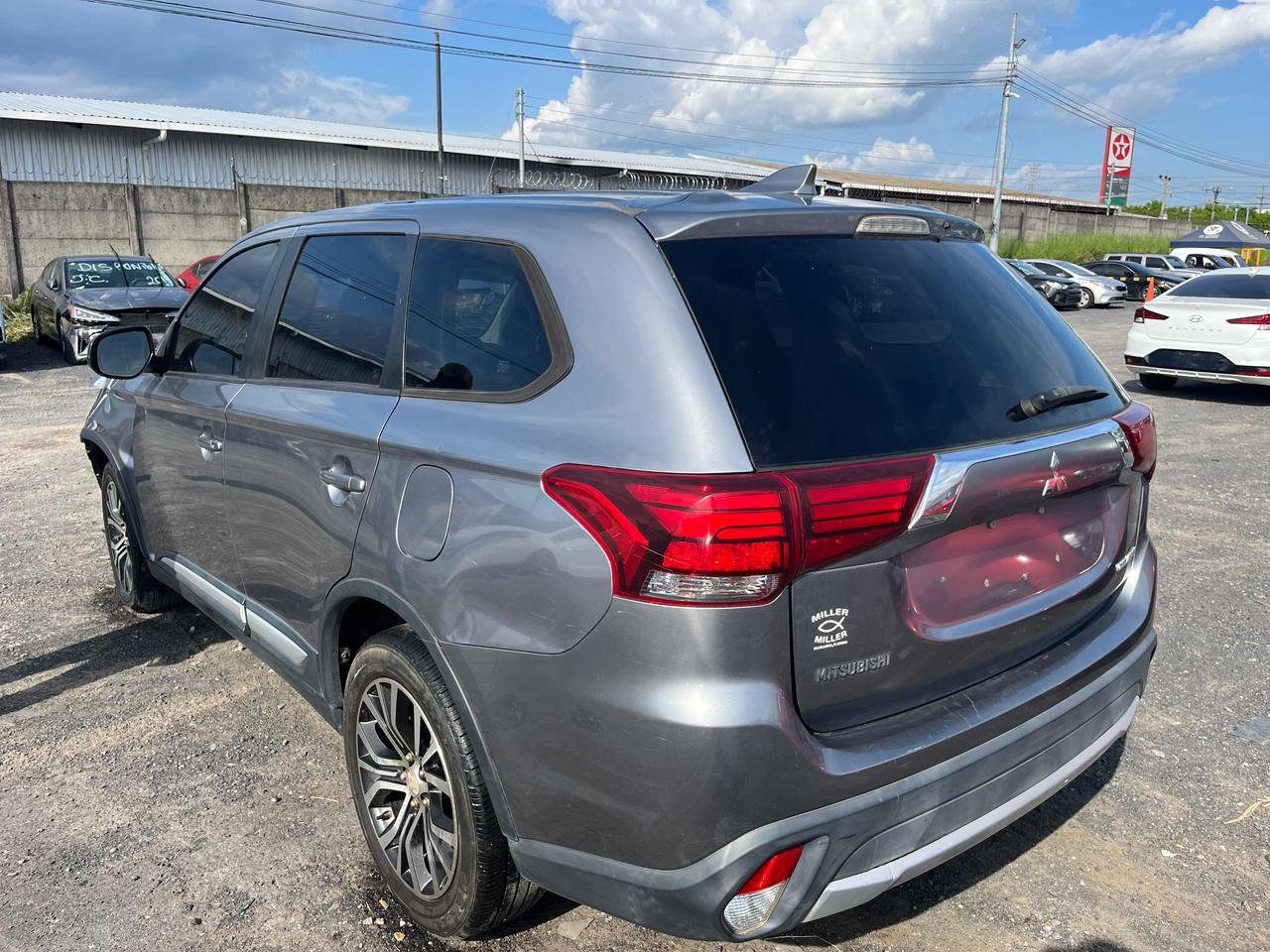 MITSUBISHI OUTLANDER 2018 - Imagen 3